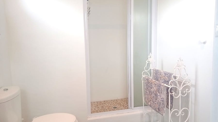 To Let 1 Bedroom Property for Rent in Vermont Western Cape